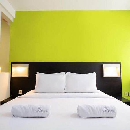 เลอกรีน สวีท ปจมโปงัน Hotel จาการ์ตา ภายนอก รูปภาพ