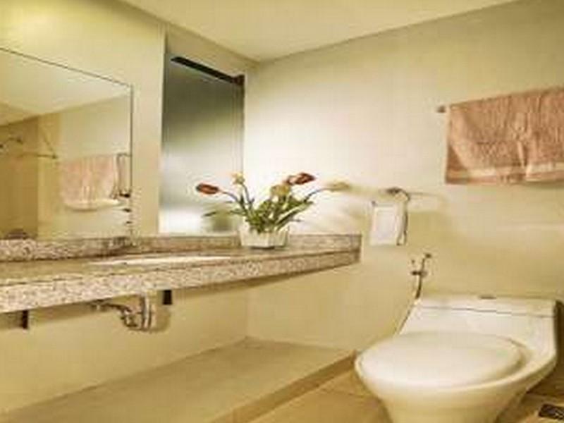 เลอกรีน สวีท ปจมโปงัน Hotel จาการ์ตา ภายนอก รูปภาพ